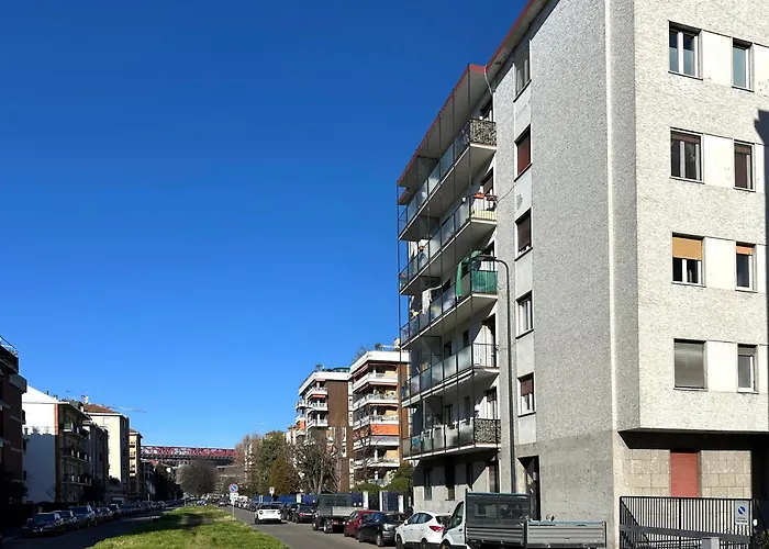 San Siro Blue Flat
